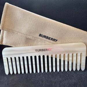 Burberry Cream Pearl Color Comb